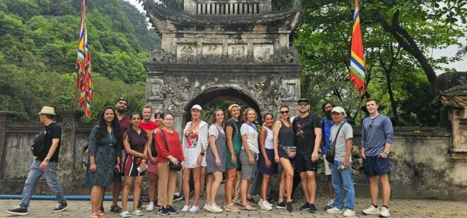 Ninh Binh Daily Tour (Hoa Lu-Trang An-Mua Cave-Cycling) - Tips for Travelers