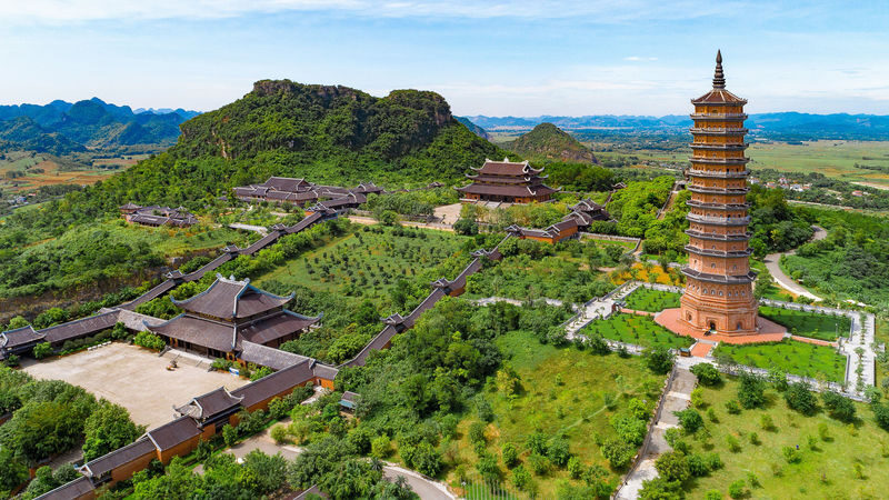 Ninh Binh Day Tour: Bai Dinh Pagoda & Van Long Nature Reserve - Lunch: a welcome pause, with drinks extra