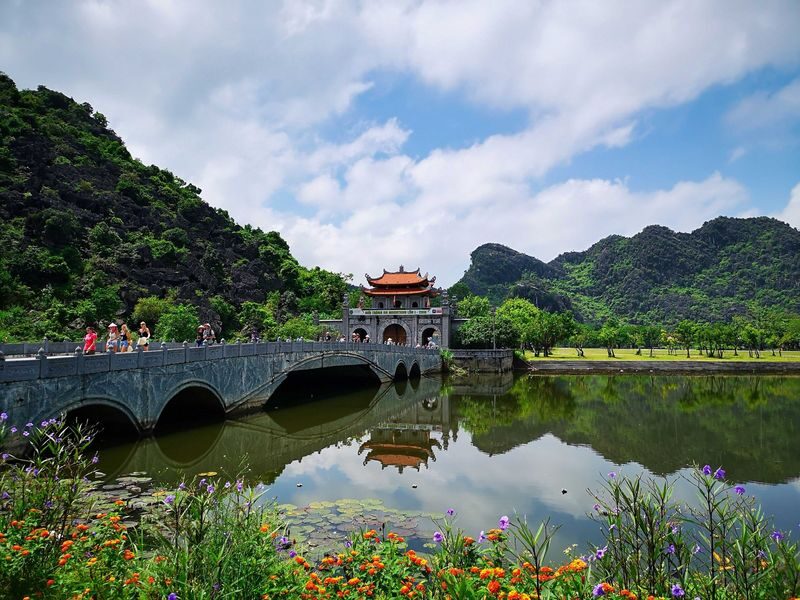 Ninh Binh Day Tour from Ha Noi - A short cycle near local village life