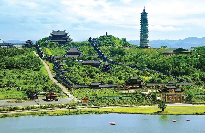 Ninh Binh Day Tour from Ha Noi: Bai Dinh Pagoda & Galaxy (Thien Ha) - From Hanoi to Ninh Binh: a full day on the road