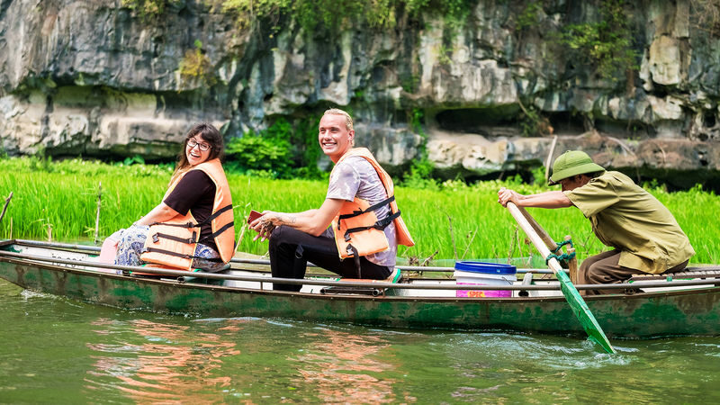 Ninh Binh Day Tour from Ha Noi: Hoa Lu, Tam Coc, Mua Cave - The day at a glance