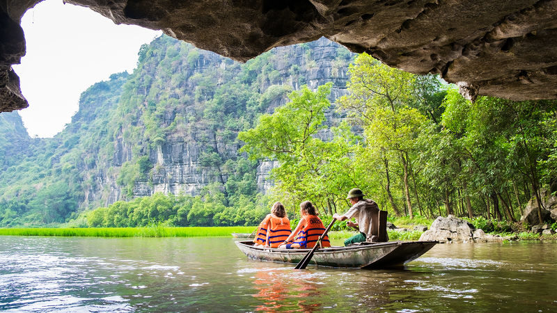 Ninh Binh Day Tour from Ha Noi: Hoa Lu, Tam Coc, Mua Cave - Tam Coc is the day’s most peaceful stretch