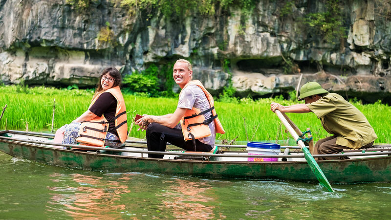 Ninh Binh Day Tour from Ha Noi: Hoa Lu, Tam Coc, Mua Cave - Lunch brings local dishes and a useful break