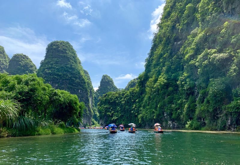 Ninh Binh Day Tour from Ha Noi: Hoa Lu, Trang An, Hang Mua with Japanese Speaking Guide - Three Ninh Binh stops in one day