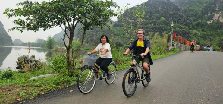 NINH BINH DAY TOUR: HOA LU & TRANG AN EXCLUSIVE - Experience Highlights