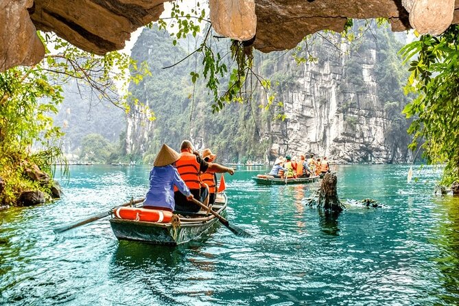 Ninh Binh Day Tour Includes a Visit to Tam Coc, Mua Cave, Hoa Lu, a Buffet Lunch, and Transportation by Limousine. - Buffet Lunch: Delicious Vietnamese Cuisine