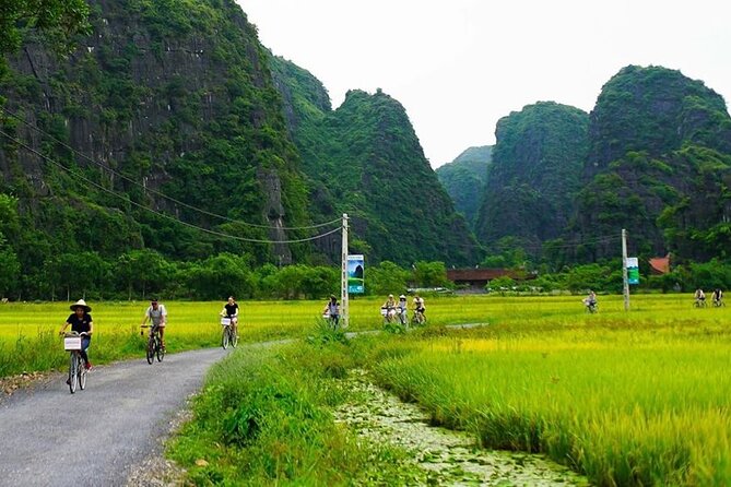 Ninh Binh Day Tour Includes a Visit to Tam Coc, Mua Cave, Hoa Lu, a Buffet Lunch, and Transportation by Limousine. - Common Questions