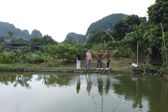 Ninh Binh Day Trip Small Group Tour For Sightseeing By Bike Boat - Booking and Support