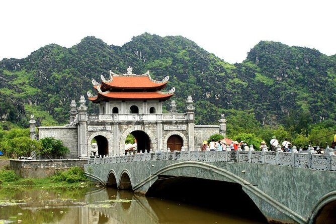 Ninh Binh Deluxe day Tour: Hoa Lu - Trang An - Mua Cave - The Sum Up