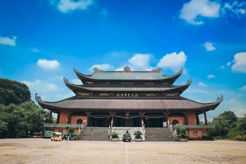 Ninh Binh Full-Day Tour: Bai Dinh Pagoda, Trang An & Mua Cave - What to know before you book