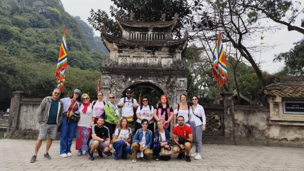 Ninh Binh Full-Day Tour From Hanoi: Hoa Lu-Tam Coc-Mua Cave - Mua Cave Experience