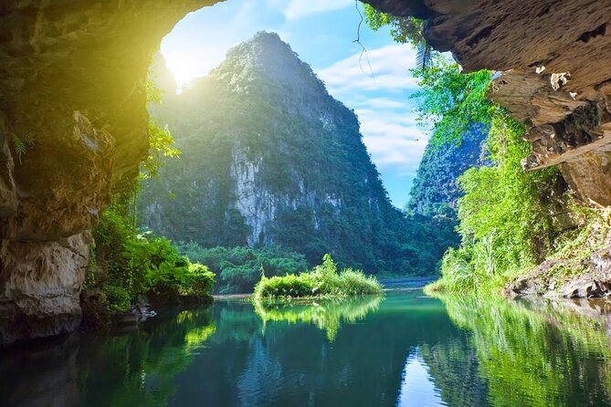 Ninh Binh Full-Day Tour From Hanoi to Hoa Lu & Tam Coc - Tam Coc Landscape