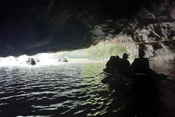 Ninh Binh Full-Day Tour From Hanoi to Hoa Lu, Tam Coc & Mua Cave via Boat & Bike - Scenic Views