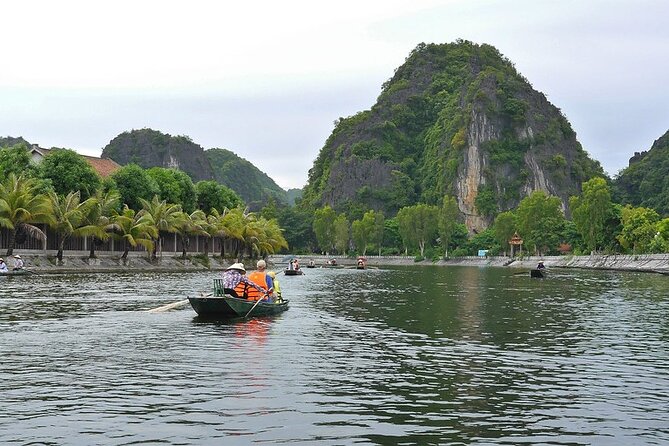 Ninh Binh Full Day Tour to Hoa Lu & Tam Coc via Boat,Bike &Lunch - Inclusions and Exclusions