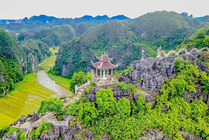 Ninh Binh Full Day Tour with Hoa Lu, Trang An and Mua Cave - An In-Depth Look at the Ninh Binh Experience