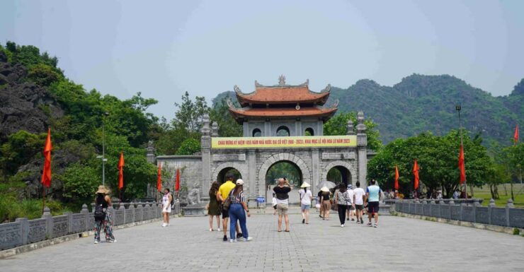 Ninh Binh Full Day Trip to Hoa Lu - Trang an - Mua Cave - Itinerary Highlights