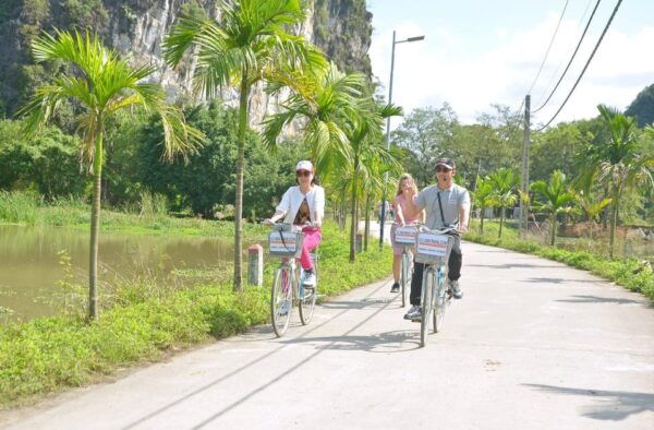 Ninh Binh Full Day Trip to Hoa Lu - Trang an - Mua Cave - What to Bring