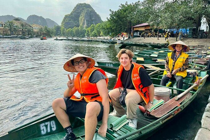 Ninh Binh Highlights: Hoa Lu Temples & Tam Coc Boat Ride Day Trip - Authentic Experiences from Reviews