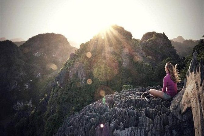 Ninh Binh-Hoa Lu-Tam Coc - Mua Cave - Dragon Mountain Hiking 1 Day Tour - Rowboat Trip on Ngo Dong River