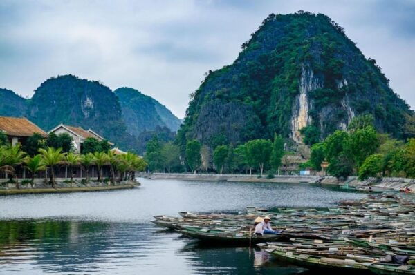 NINH BINH: HOA LU - TAM COC - MUA CAVE FULL DAY - Travel Tips for Visitors