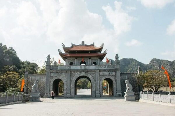 Ninh Binh : Hoa Lu, Trang An, and Mua Cave Day Tour - What to Bring