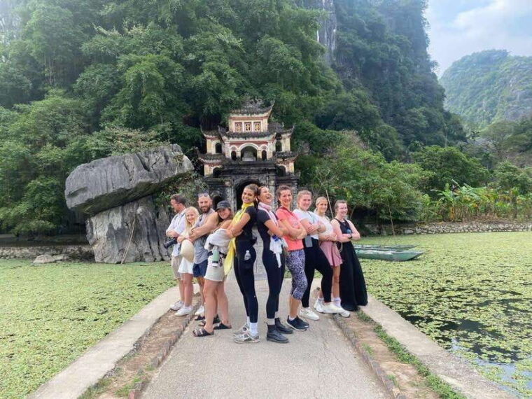 Ninh Binh: Hoa Lu, Trang An, Mua Cave and Bich Dong Day Trip - Bich Dong Pagoda Exploration