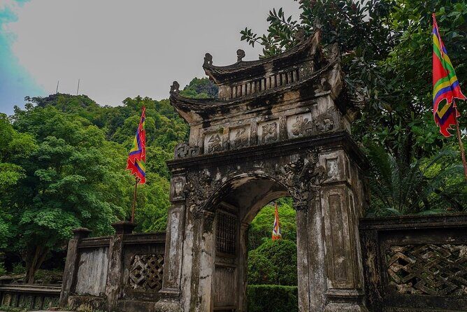 Ninh Binh Luxury Discovery - Practical Considerations and Tips