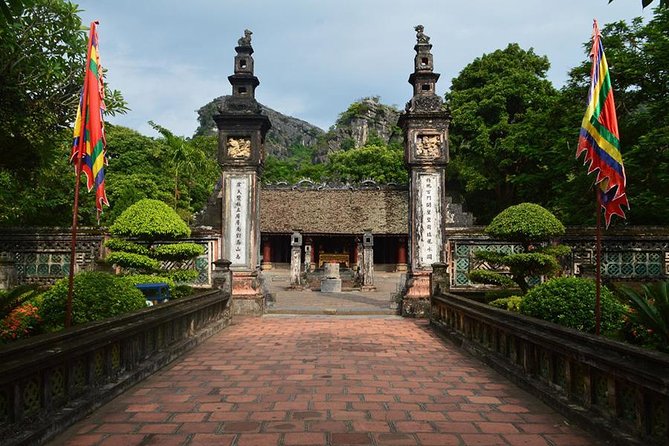 NINH BINH MEMORABLE DAY: Hoa Lu, Mua Cave, Boat Trip Tam Coc, Trang an Optional - Featured Highlights of the Tour