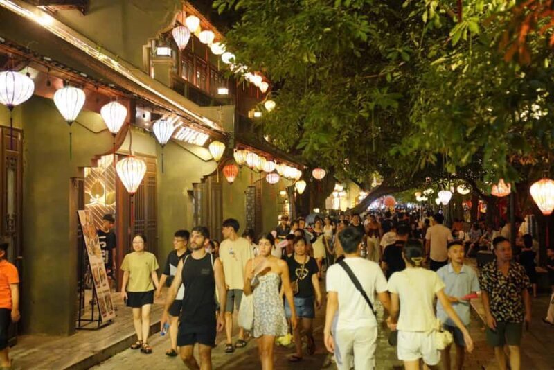 Ninh Binh Night Tour: Bai Dinh Pagoda and Hoa Lu Old Town! - An Overview of Ninh Binh’s Night Experience