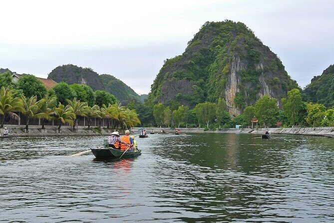 Ninh Binh Private Day Tour: Tam Coc and Phat Diem Catheral - What’s Included and What’s Not