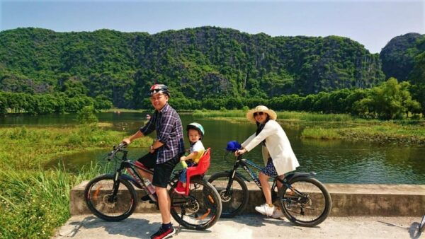 Ninh Binh Private Luxury 1 Day Tour: Tam Coc, Hoa Lu, Biking - Customizable Options
