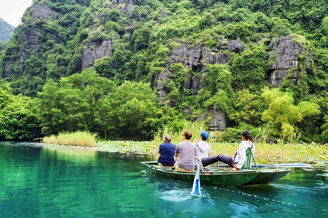 Ninh Binh Private Tour : Hoa Lu Citadel - Tam Coc Boat Trip - Bich Dong Pagoda - Hoa Lu Citadel