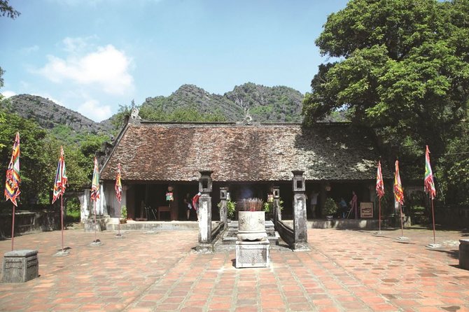 Ninh Binh Private Tour : Hoa Lu Citadel & Tam Coc Boat Trip With Short Cycling - The Sum Up