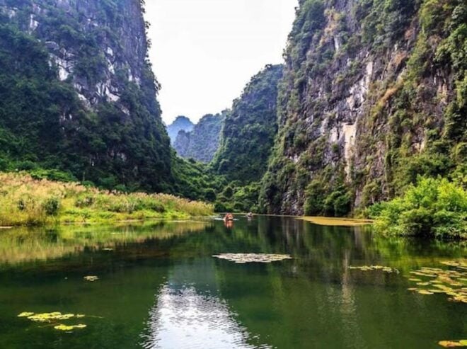 Ninh Binh Small Group Tour: Bai Dinh, Trang An, Mua Cave - Exploring Bai Dinh Temple