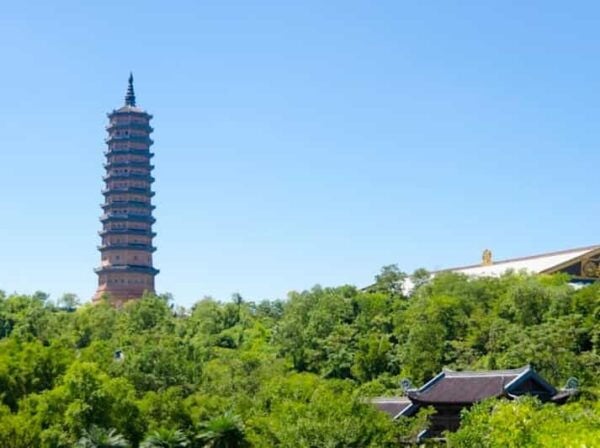 Ninh Binh Small Group Tour: Bai Dinh, Trang An, Mua Cave - Trang An Boat Cruise