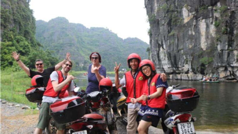 Ninh Binh Sunset Tour & Hoa Lu Ancient Town Visit - Customer Reviews