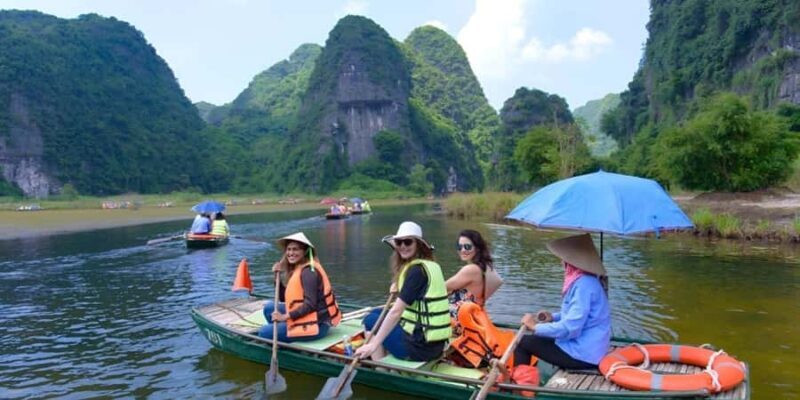 Ninh Binh: Tam Coc Boat Ride, Mua Cave Sunset, Hoa Lu Stroll - Experiencing Ninh Binh in 6 Hours: What It’s All About