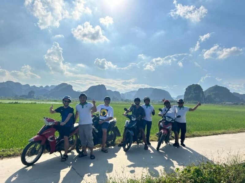 Ninh Binh: Tam Coc Boat Ride, Mua Cave Sunset, Hoa Lu Stroll - Authentic Insights from Reviews