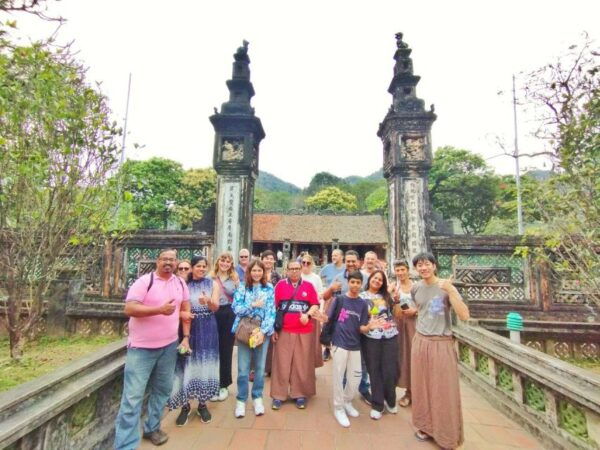 Ninh Binh: Tam Coc, Hoa Lu, and Mua Cave Full Day Tour - Common Questions