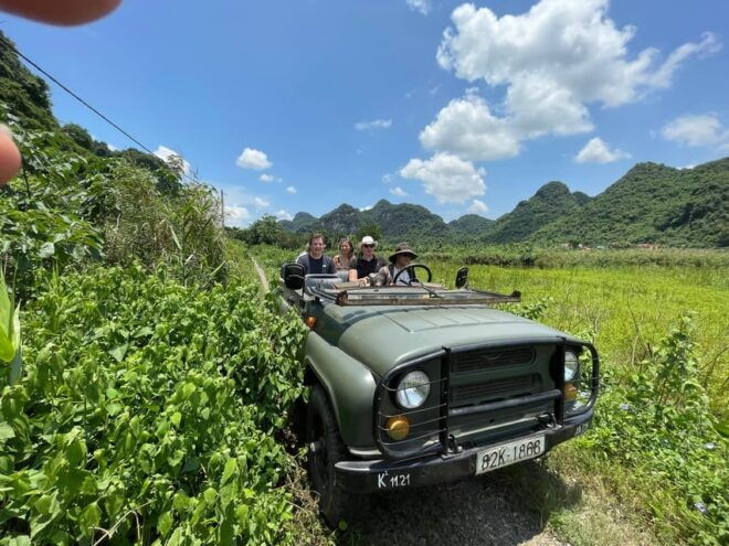 Ninh Binh Tour From Hanoi : SMALL GROUP+ JEEP+ BOAT + LIFE - What to Bring