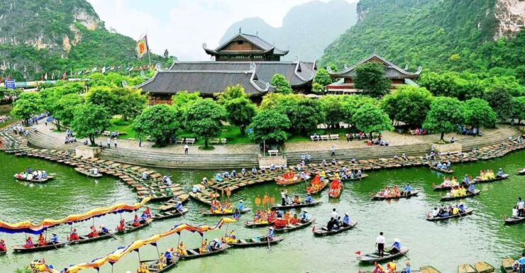 Ninh Binh: Trang An - Bai Dinh and Mua Cave Trip - Experiences