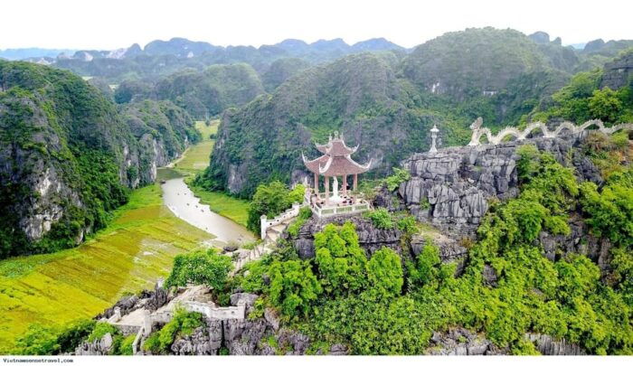 NinhBinh: Hoa Lu, Bich Dong, Trang An & Mua Cave Small Group - Exploring Hoa Lu, the Ancient Capital
