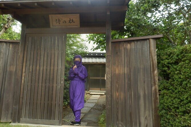 Ninja Explores Old Samurai Residences in Sakura - Transportation and Timing
