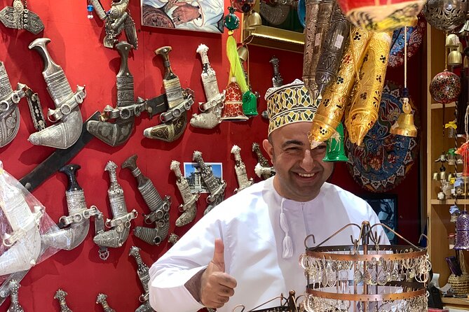 Nizwa Souq, Nizwa Fort and Jabel Akhder Private Guided Full Day - Pickup and Meeting Details