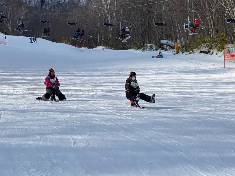 Noboribetsu Sanlaiva Ski Rental in Hokkaido (Optional Clothing Set) - Silver or Gold: choose what you need to rent