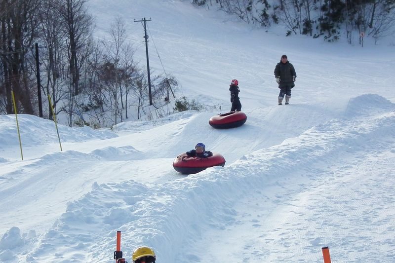 Noboribetsu Sanlaiva Ski Rental in Hokkaido (Optional Clothing Set) - Getting to Sanlaiva takes more than one step