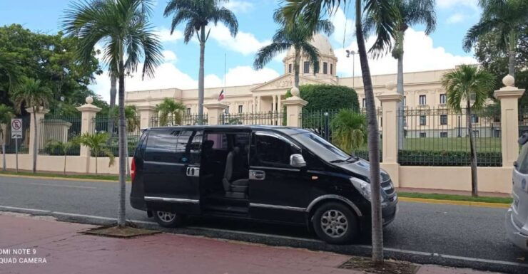 Noi Bai Airport (HAN): Private Transfer to Hanoi City - Experience Highlights