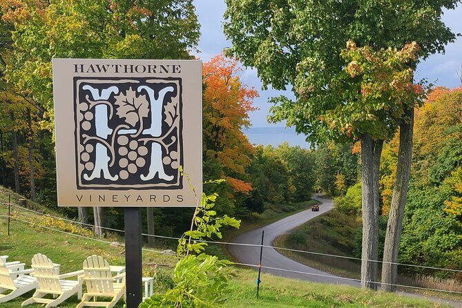 NON BUS FALL COLORS Traverse City Old Mission Wine Tour - The Sum Up