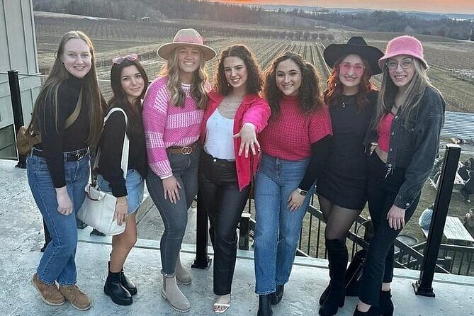 NON BUS Leelanau Winery Pairing with That's a Pizza Food Tour - Exploring the Leelanau Peninsula in Style: A Review of the Non-Bus Leelanau Winery Pairing with Thats a Pizza Food Tour