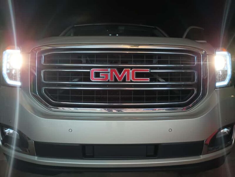 NON BUS Traverse City VIP Brewery Distillery Wine Tour - Explore Traverse City in Style with the Non-Bus VIP Brewery, Distillery, and Wine Tour